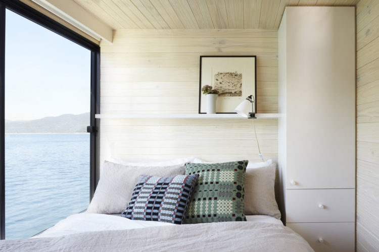 modern-boat-house-pipkorn-kilpatrick-gessato-18